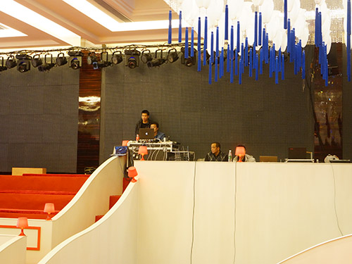 美動華人-安裝現(xiàn)場