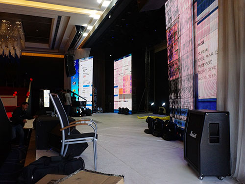 美動華人-調試現(xiàn)場